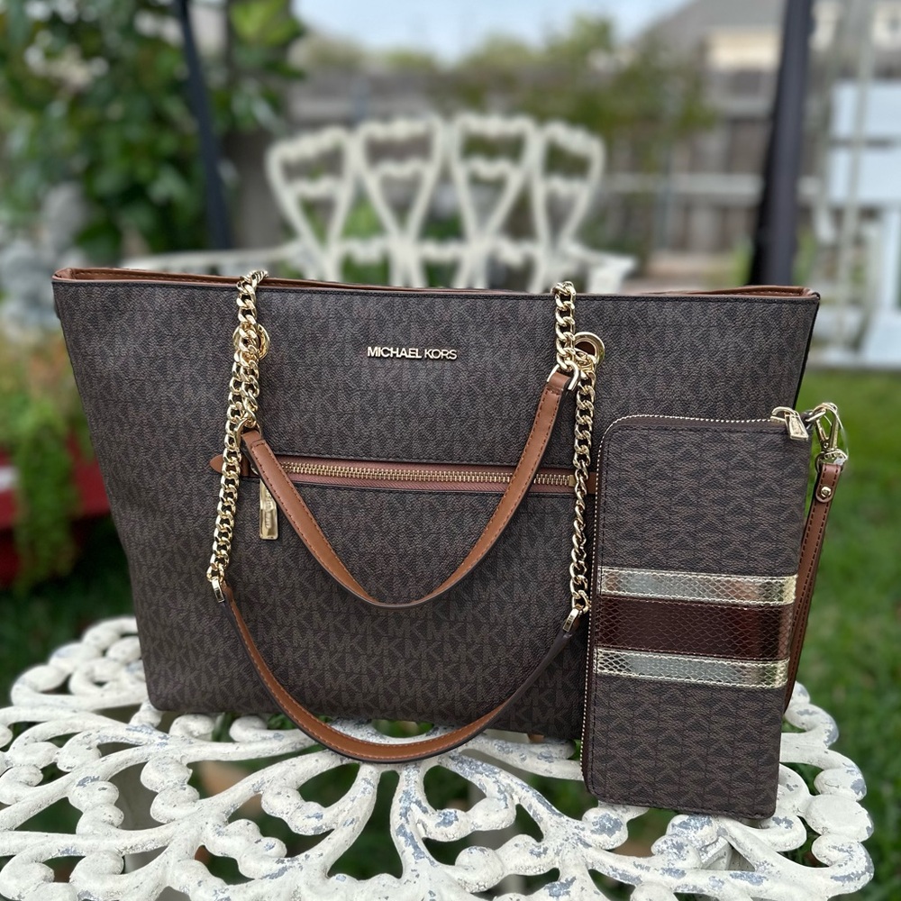 Michael Kors purse and wallet